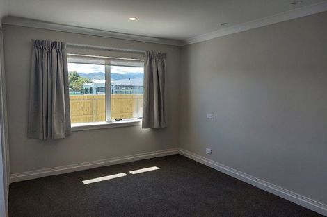 Photo of property in 5 Danske Close, Carterton, 5713