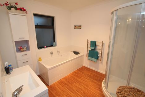 Photo of property in 4/102 Beach Road, Awamoa, Oamaru, 9495