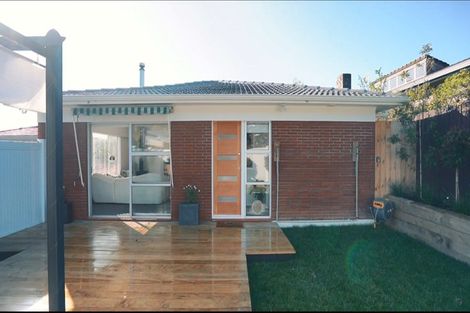 Photo of property in 1/9 Paruru Avenue, Northcote, Auckland, 0627