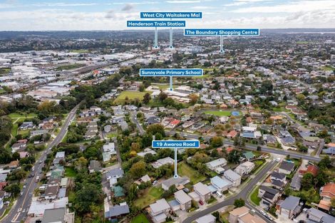 Photo of property in 19 Awaroa Road, Sunnyvale, Auckland, 0612