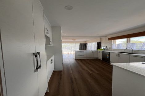 Photo of property in 90 Coronation Road, Mangere Bridge, Auckland, 2022