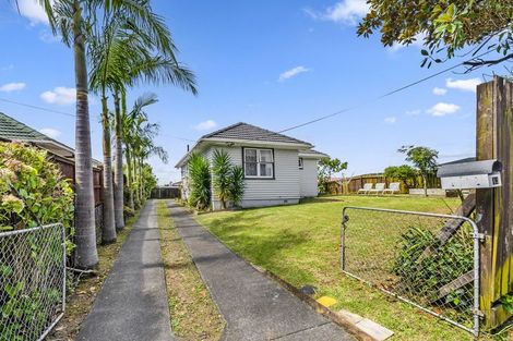 Photo of property in 63 Hepburn Road, Glendene, Auckland, 0602