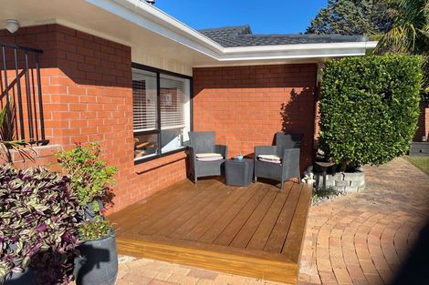 Photo of property in 8 Kindergarten Drive, Conifer Grove, Takanini, 2112