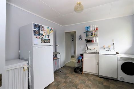 Photo of property in 16 Matai Place, Hawera, 4610