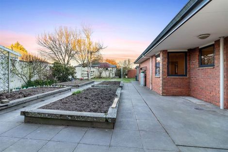 Photo of property in 6b Fovant Street, Russley, Christchurch, 8042