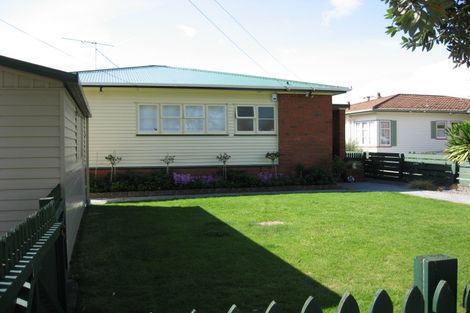 Photo of property in 5 Russell Street, Waterloo, Lower Hutt, 5011