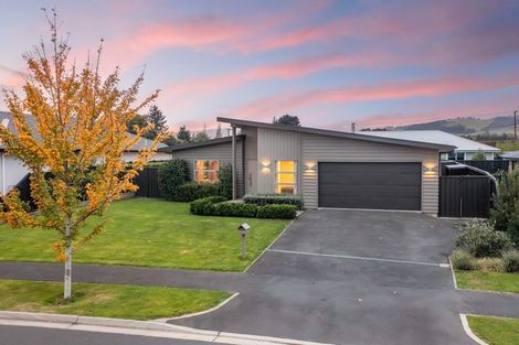 Photo of property in 18 Carrick Place, Mosgiel, 9024