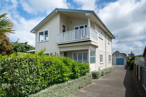 Photo of property in 298 Clifton Road, Te Awanga, 4102