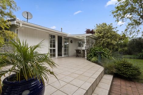 Photo of property in 5 Prudence Place, Oakura, 4314