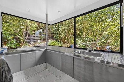 Photo of property in 29 Bayview Road, Charteris Bay, Lyttelton, 8971