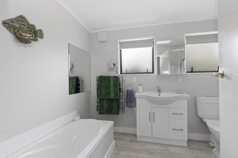 Photo of property in 10a Whitley Avenue, Ebdentown, Upper Hutt, 5018