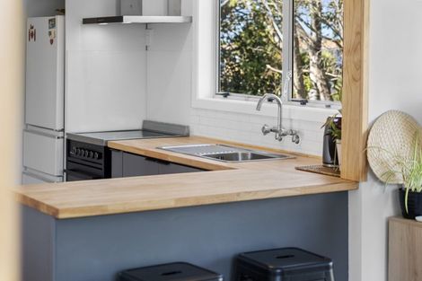 Photo of property in 6 Tutchen Avenue, Raglan, 3225