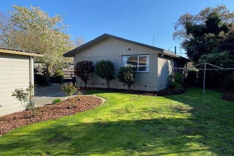 Photo of property in 10 Cunliffe Road, Redwood, Christchurch, 8051