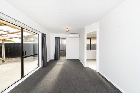 Photo of property in 27 Mcleavey Drive, Kelvin Grove, Palmerston North, 4414