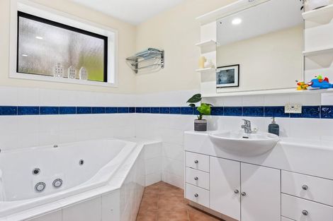 Photo of property in 8 Lady Polson Lane, Cashmere, Christchurch, 8022