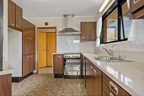 Photo of property in 53 The Terrace, Herald Island, Auckland, 0618