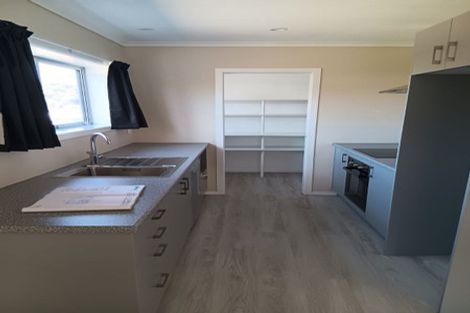 Photo of property in 10 Freyberg Crescent, Waikanae Beach, Waikanae, 5036