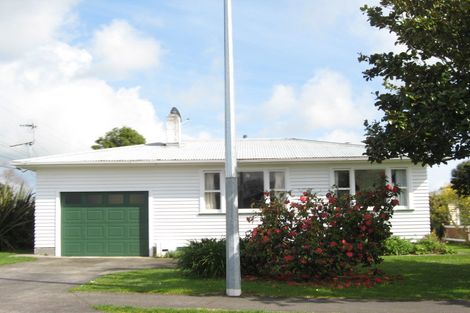 Photo of property in 26 Pukatea Street, Inglewood, 4330