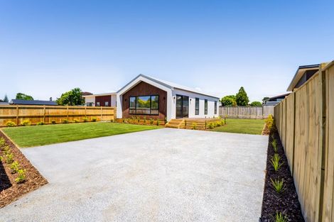 Photo of property in 11 Horoeka Street, Inglewood, 4330