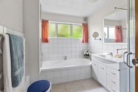 Photo of property in 3 Leeward Drive, Whitby, Porirua, 5024