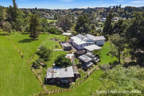 Photo of property in 9 Feltham Street, Hunterville, 4730