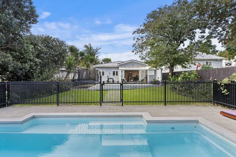 Photo of property in 30 Lambeth Road, Mount Eden, Auckland, 1041