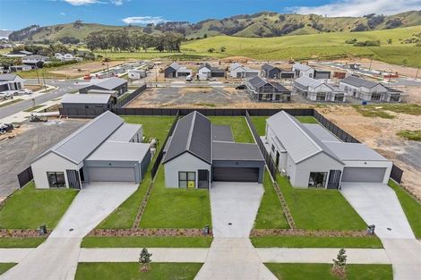 Photo of property in 64 Mataikokako Loop, Kawakawa Bay, 2585