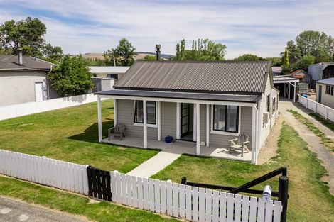 Photo of property in 9 High Street, Milton, 9220