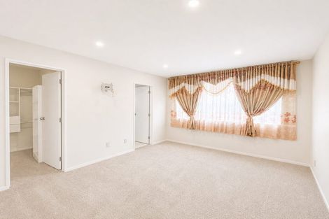 Photo of property in 51 Kerrykeel Drive, Flat Bush, Auckland, 2019