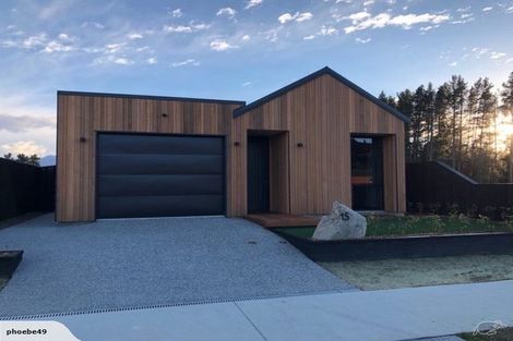 Photo of property in 15 Mount Creighton Crescent, Wanaka, 9305