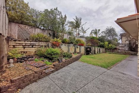 Photo of property in 10 Baverton Drive, Flat Bush, Auckland, 2016