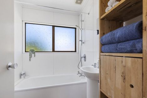 Photo of property in 5 Kilgour Way, Crofton Downs, Wellington, 6035