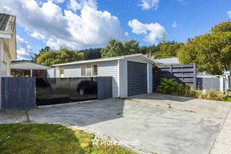 Photo of property in 62 Hillside Drive, Maoribank, Upper Hutt, 5018