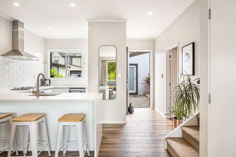 Photo of property in 9s Clearwater Cove, West Harbour, Auckland, 0618