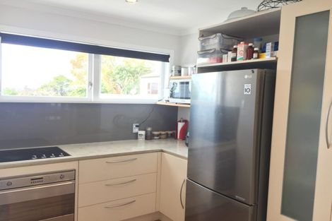 Photo of property in 55a Lynwood Road, New Lynn, Auckland, 0600