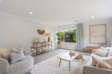 Photo of property in 13 Runanga Grove, Waikanae, 5036