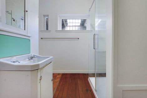 Photo of property in 45 Rock Isle Road, Torbay, Auckland, 0630