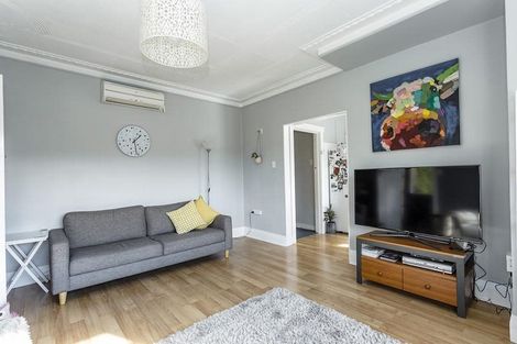 Photo of property in 21 Scotland Terrace, Green Island, Dunedin, 9018