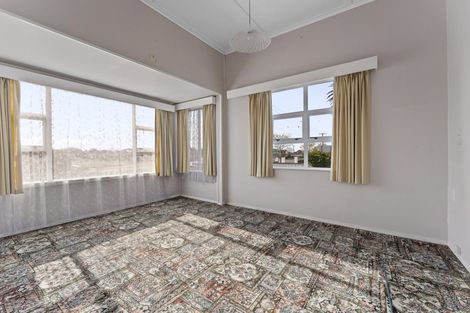 Photo of property in 127 Regan Street, Stratford, 4332