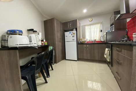 Photo of property in 53 Chatsworth Crescent, Pakuranga Heights, Auckland, 2010