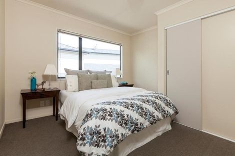 Photo of property in 37 Tiri Tiri Road, Birkdale, Auckland, 0626