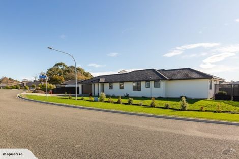Photo of property in 4 Les Wakefield Road, Mapua, 7005