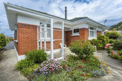 Photo of property in 392 Bay View Road, Saint Clair, Dunedin, 9012