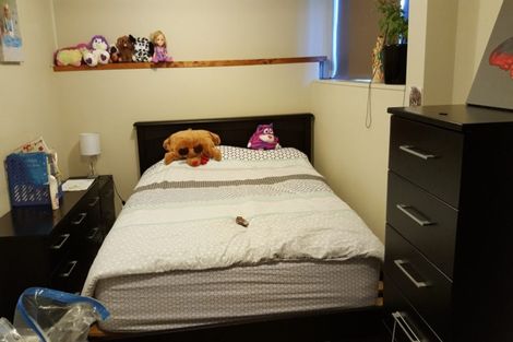 Photo of property in 9 Walnut Lane, Browns Bay, Auckland, 0630