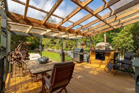 Photo of property in 224 Katherine Mansfield Drive, Whitemans Valley, Upper Hutt, 5371