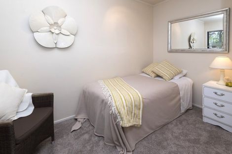 Photo of property in 2/9 Takutai Avenue, Bucklands Beach, Auckland, 2012