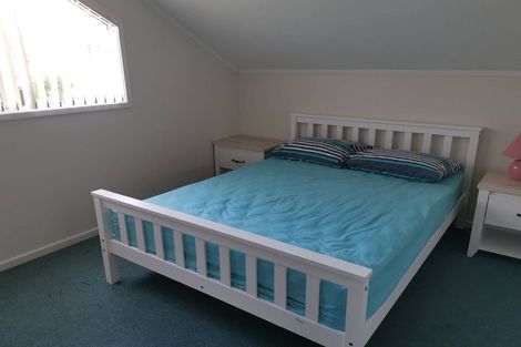 Photo of property in 2/242 Pakuranga Road, Pakuranga Heights, Auckland, 2010