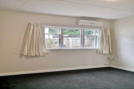 Photo of property in 6 Rixon Grove, Mount Victoria, Wellington, 6011