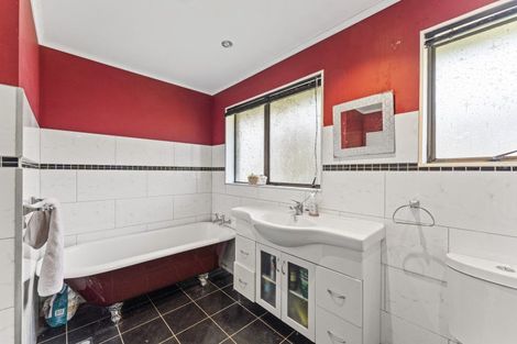 Photo of property in 11 Amber Grove, Birchville, Upper Hutt, 5018