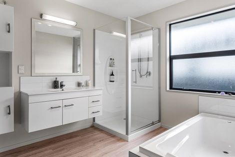 Photo of property in 33 Willryan Avenue, New Brighton, Christchurch, 8083